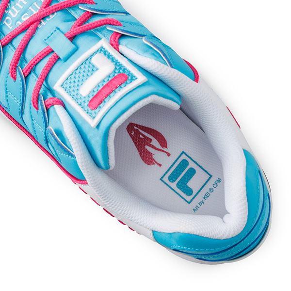 「FILA × 初音ミク」コラボプロジェクト第4弾「SILVA TRAINER」が2026年 9/1 00:00 先行予約 (フィラ)