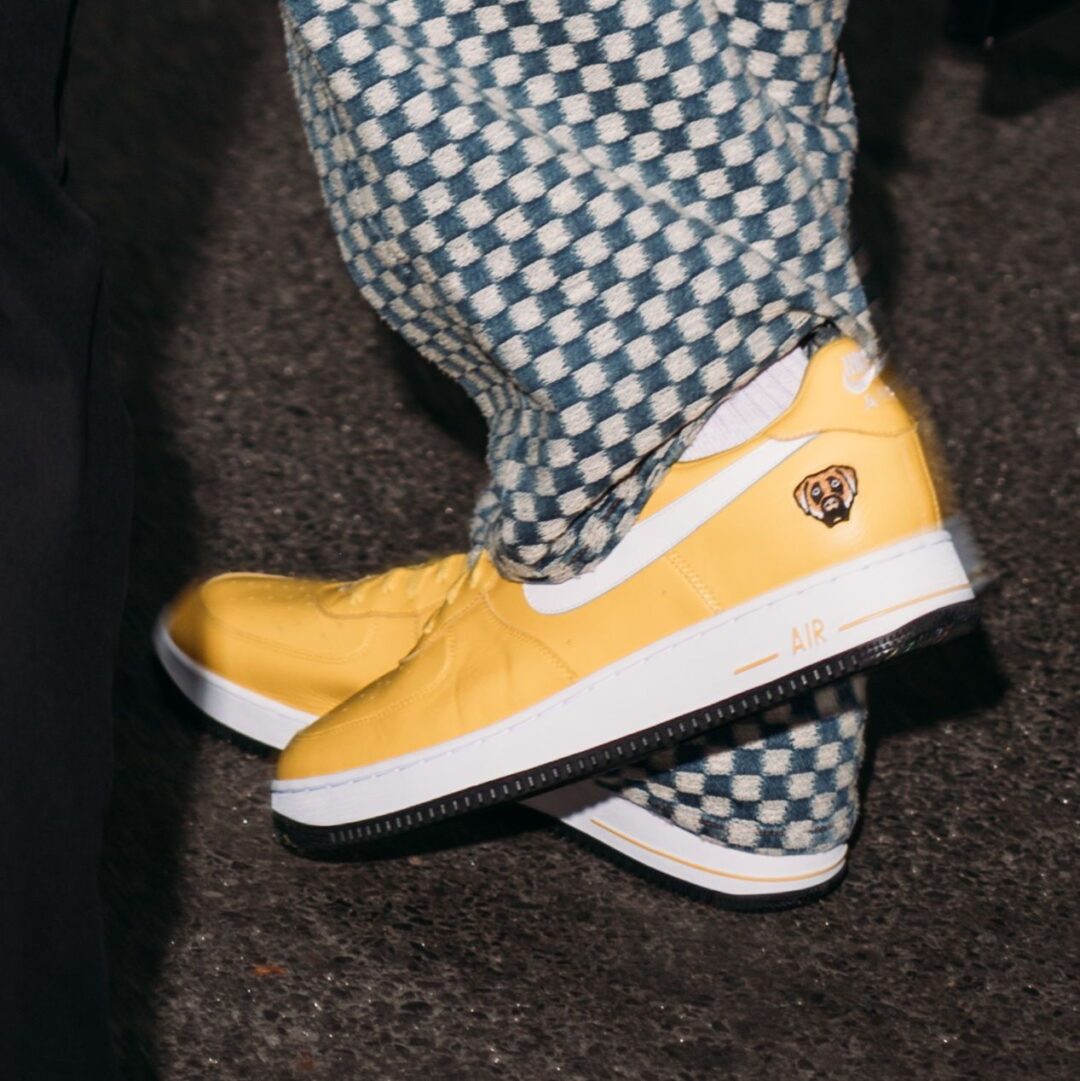 【2026年 8/6 発売予定】VICTOR VICTOR WORLDWIDE x NIKE AIR FORCE 1 01 LOW “Yellow Zest” (ヴィクター・ヴィクター・ワールドワイド ナイキ エア フォース 1 ロー “イエローゼスト”) [IV3238-700]