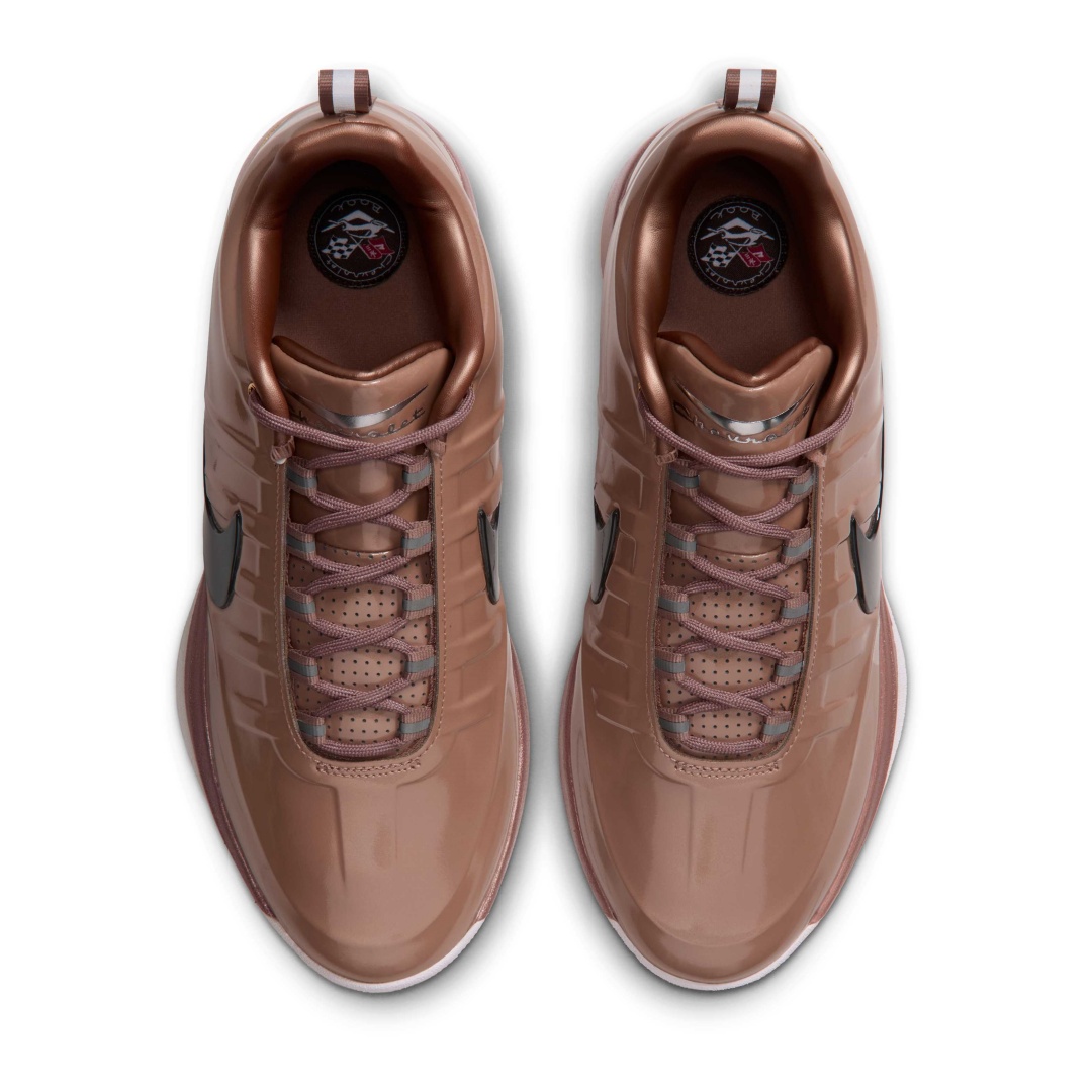 【2026年 8/26 発売】Chevrolet × NIKE BOOK 2 “Metallic Red Bronze” (シェビー シボレー ナイキ ブック “メタリックレッドブロンズ”) [IO9842-900]
