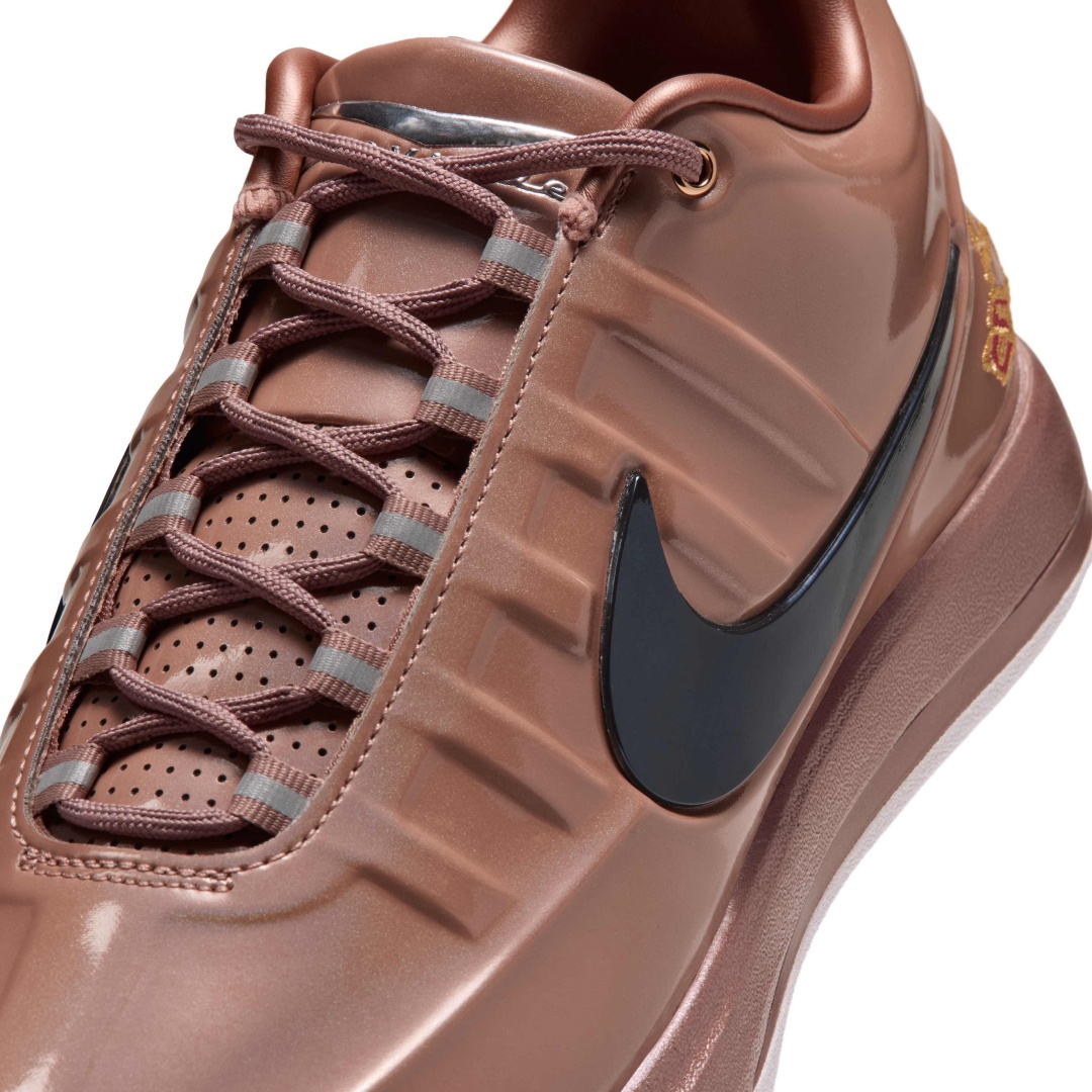 【2026年 8/26 発売】Chevrolet × NIKE BOOK 2 “Metallic Red Bronze” (シェビー シボレー ナイキ ブック “メタリックレッドブロンズ”) [IO9842-900]