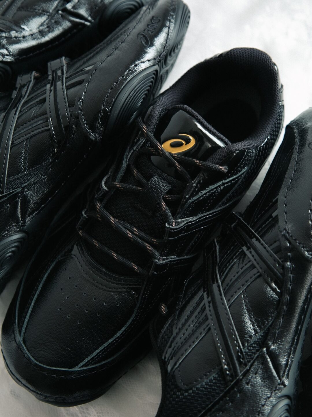 【発売中】ASICS HYPERSYNC “Black/Black” (アシックス ゲル ハイパーシンク) [1203B068.001]
