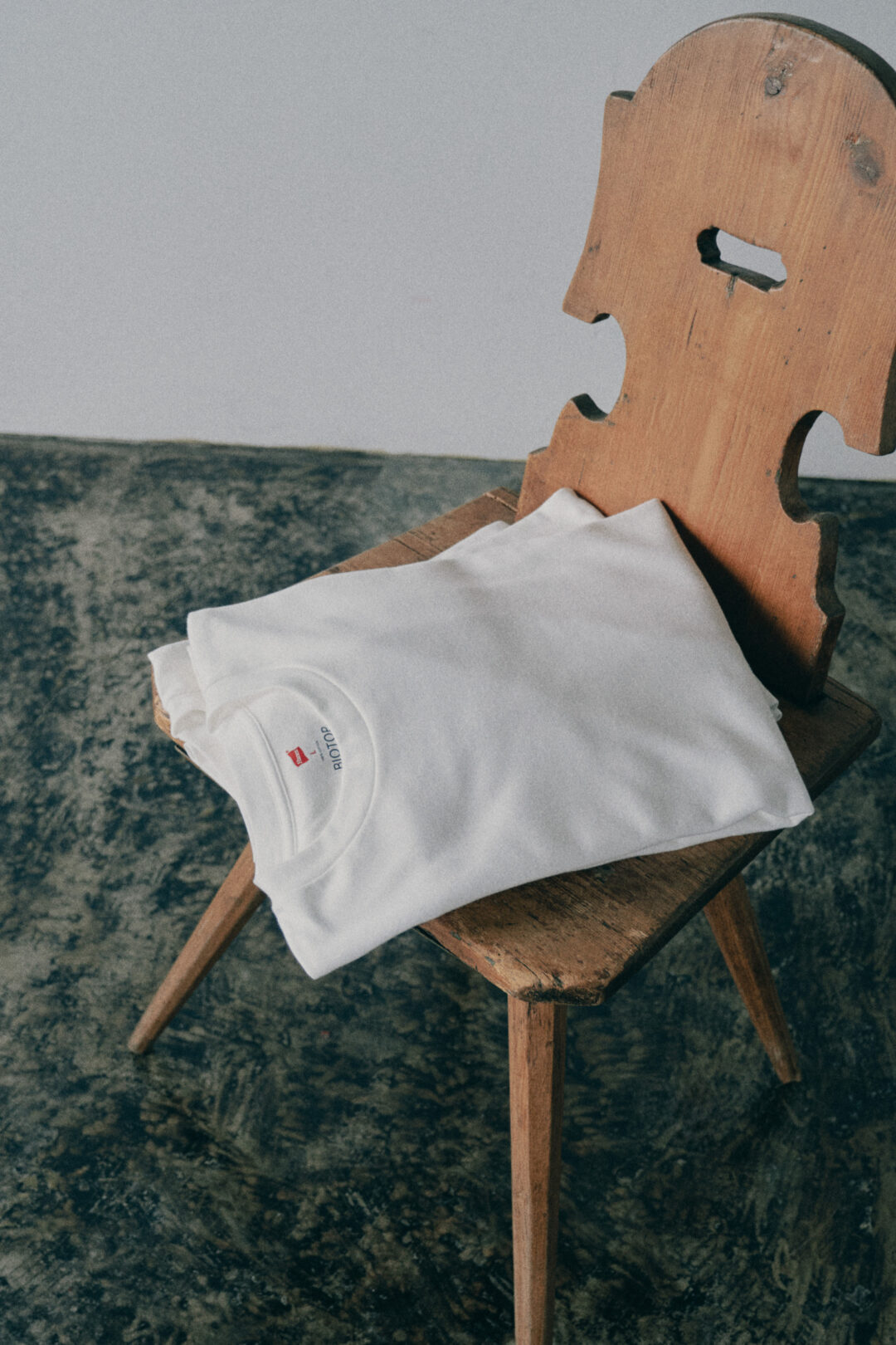 Hanes for BIOTOP 2026 FW “クルーネック”が9/11 発売 (ヘインズ ビオトープ 2026年 秋冬)
