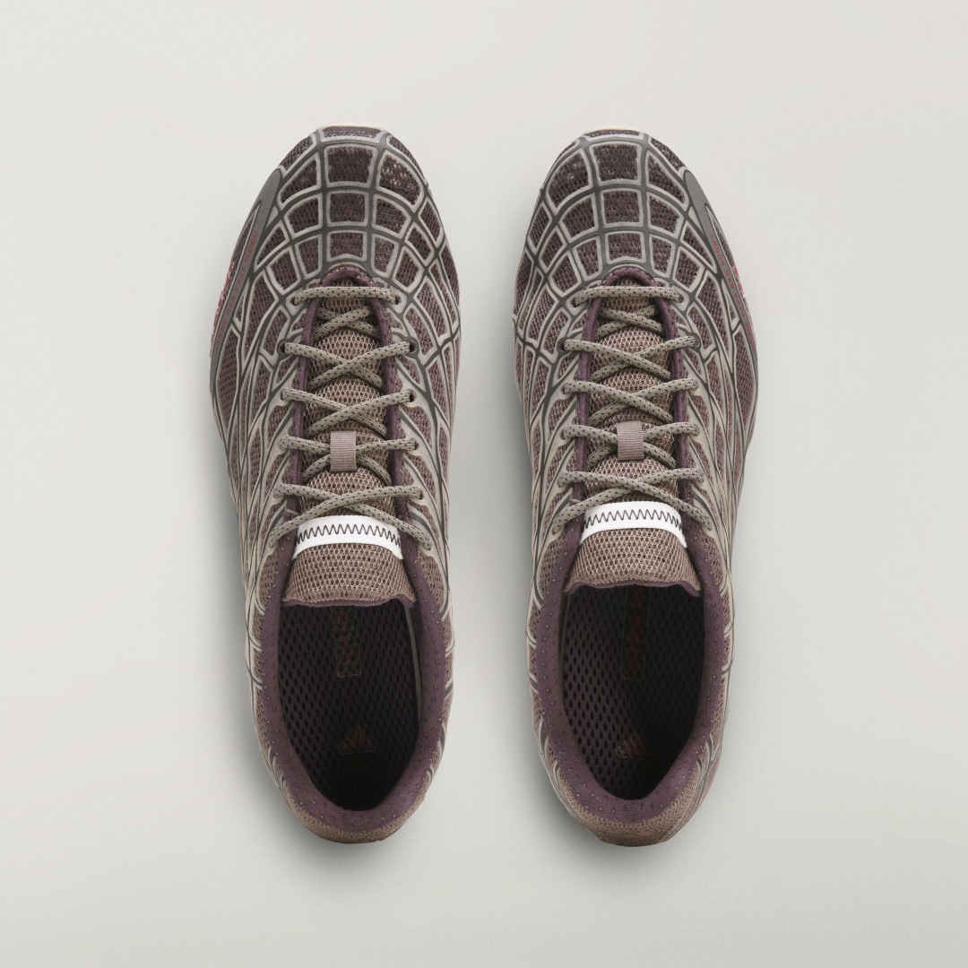 【2026年 8/29 発売】Bad Bunny × adidas Originals F50 Ghost Sprint “Core Black/Charcoal” (バッド・バニー アディダス オリジナルス ゴーストスプリント “ブラック/チャコール”) [HP4218]