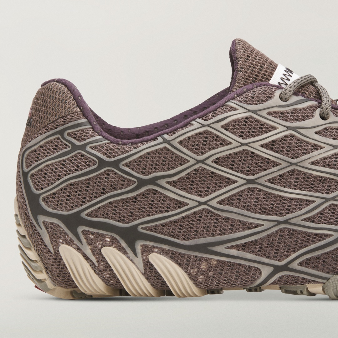 【2026年 8/29 発売】Bad Bunny × adidas Originals F50 Ghost Sprint “Core Black/Charcoal” (バッド・バニー アディダス オリジナルス ゴーストスプリント “ブラック/チャコール”) [HP4218]