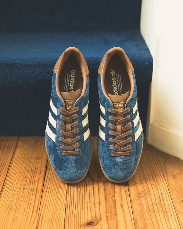 【2026年 9月中旬 発売】adidas Originals GAZELLE INDOOR for UABAN RESERCH DOORS “Indigo/Brown” (アーバンリサーチ ドアーズ アディダス オリジナルス ガゼル インドア)