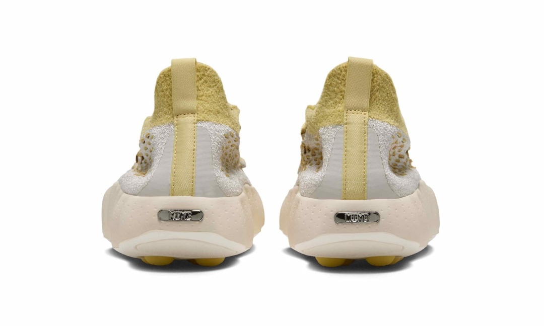 【2026年 9/8 発売予定】NIKE MIND 002 FLYKNIT “Light Bone/Infinite Gold” (ナイキ マインド フライニット “ライトボーン/インフィニティ ゴールド”) [IR2176-003]