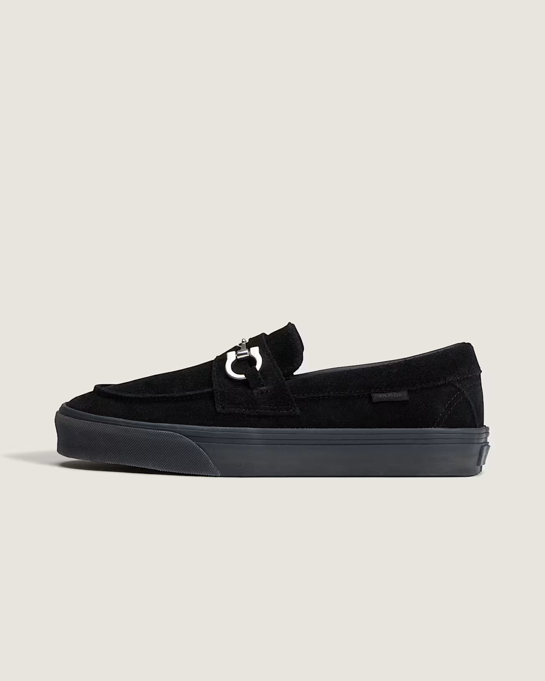 【2026年 9/3 発売】VANS SKATE LOAFER Horsebit “Black/Dachshund” (バンズ スケート ローファー) [VN000Z76BM8/VN000Z767UG]