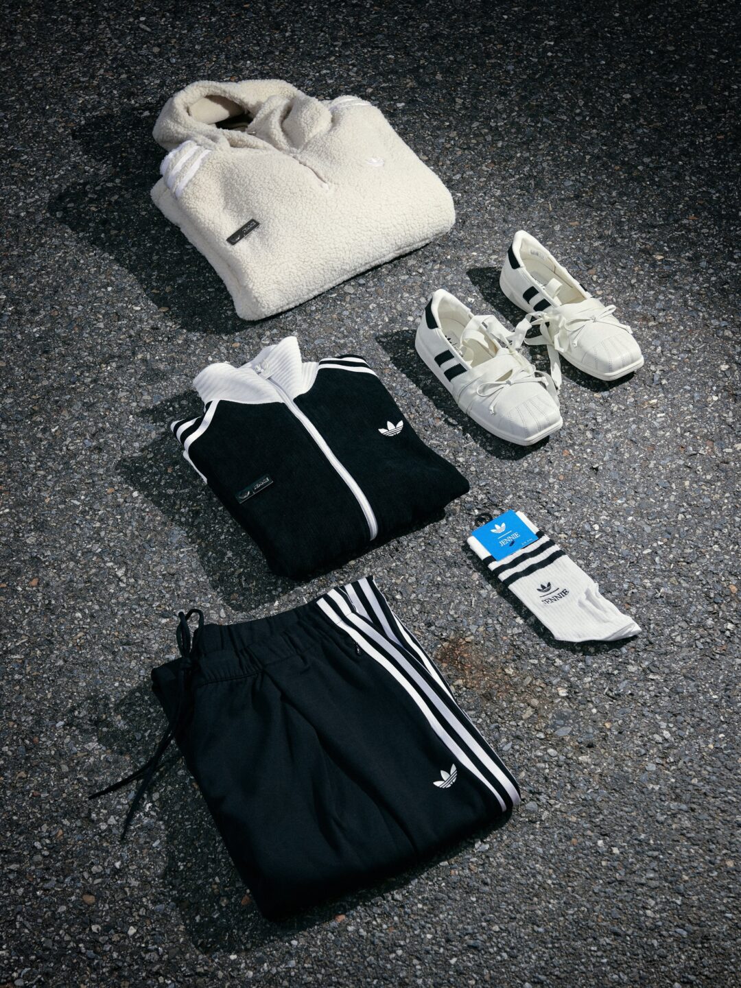BLACKPINK JENNIE x adidas Originals コラボが2026年 9/1 発売 (ブラックピンク ジェニー アディダス オリジナルス)