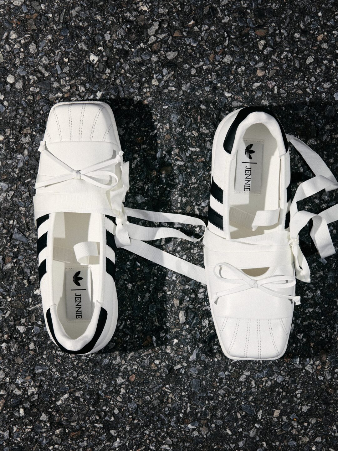 BLACKPINK JENNIE x adidas Originals コラボが2026年 9/1 発売 (ブラックピンク ジェニー アディダス オリジナルス)