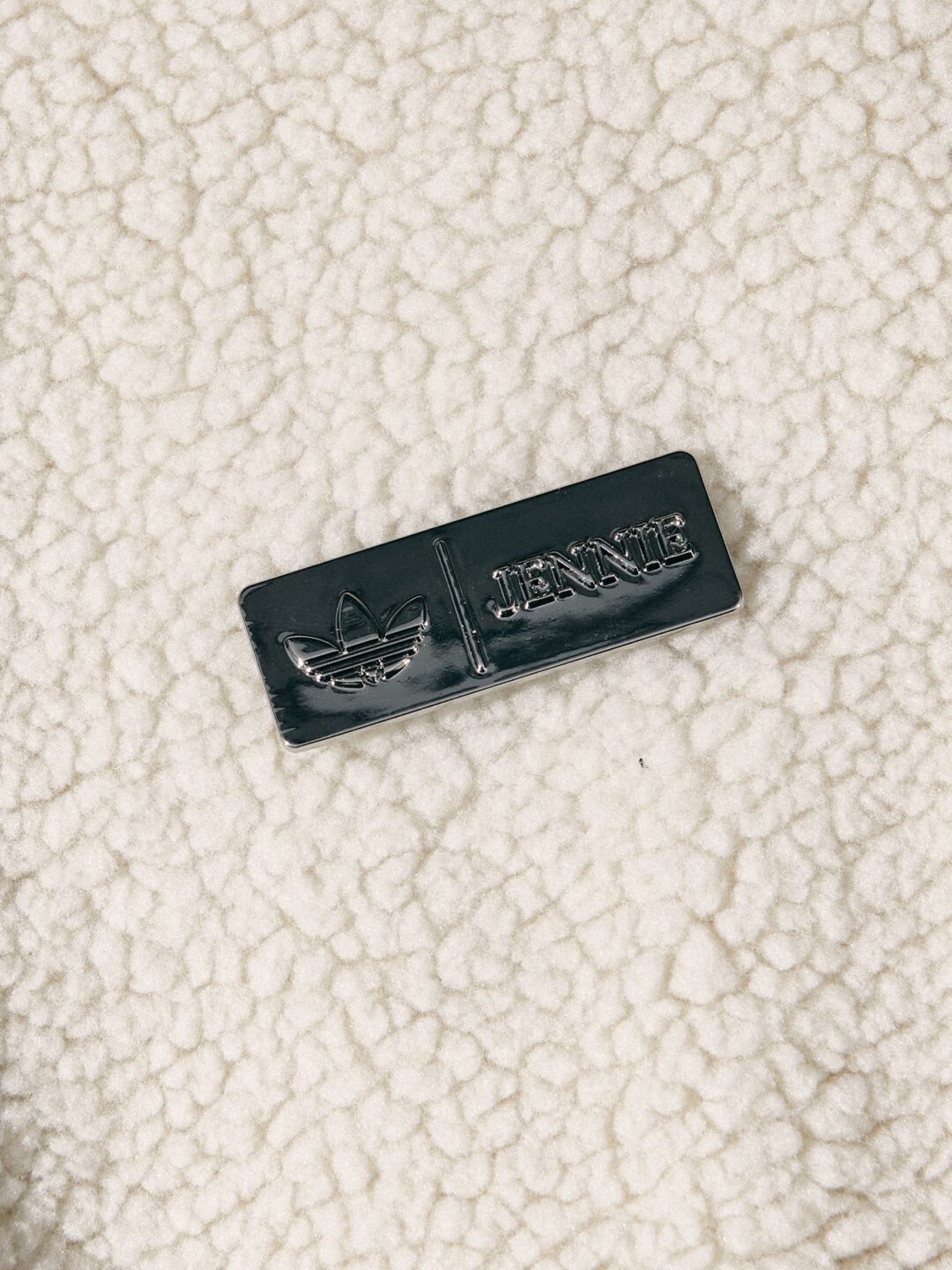 BLACKPINK JENNIE x adidas Originals コラボが2026年 9/1 発売 (ブラックピンク ジェニー アディダス オリジナルス)