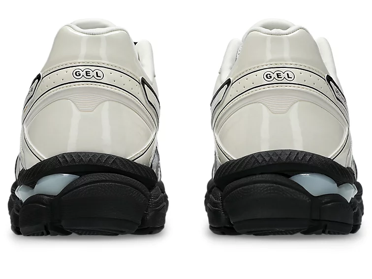 【2026年 8/7 発売】ASICS GEL-CUMULUS 16 “White/Cream” (アシックス ゲルキュムラス) [1203B071.100]