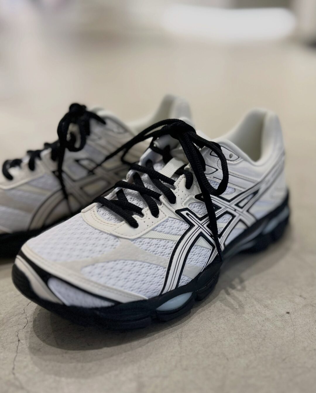 【2026年 8/7 発売】ASICS GEL-CUMULUS 16 “White/Cream” (アシックス ゲルキュムラス) [1203B071.100]