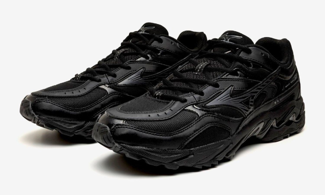 【2026年 8/21 発売】Mizuno WAVE MUSTANG LS “Black/Metallic Grey” (ミズノ ウェーブ マスタング) [D1GA260C01]