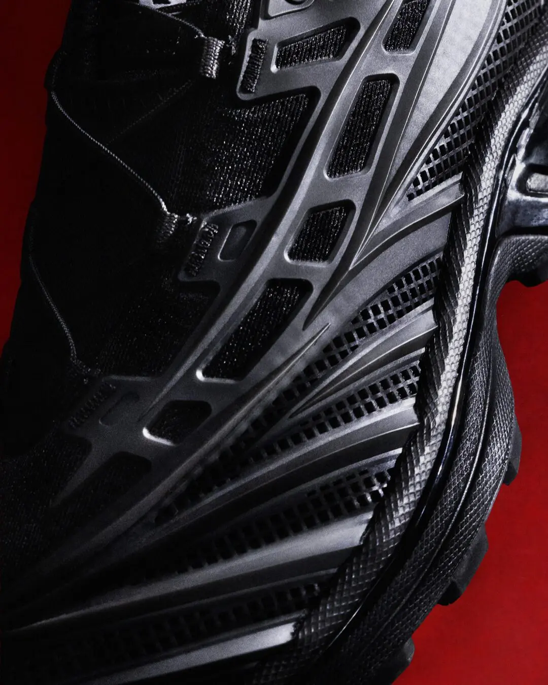 【2026年 9/2 発売予定】Salomon XT-EVO “Black/Fiery Red/Alloy” (サロモン) [L45404200/L49177900/L45419100]