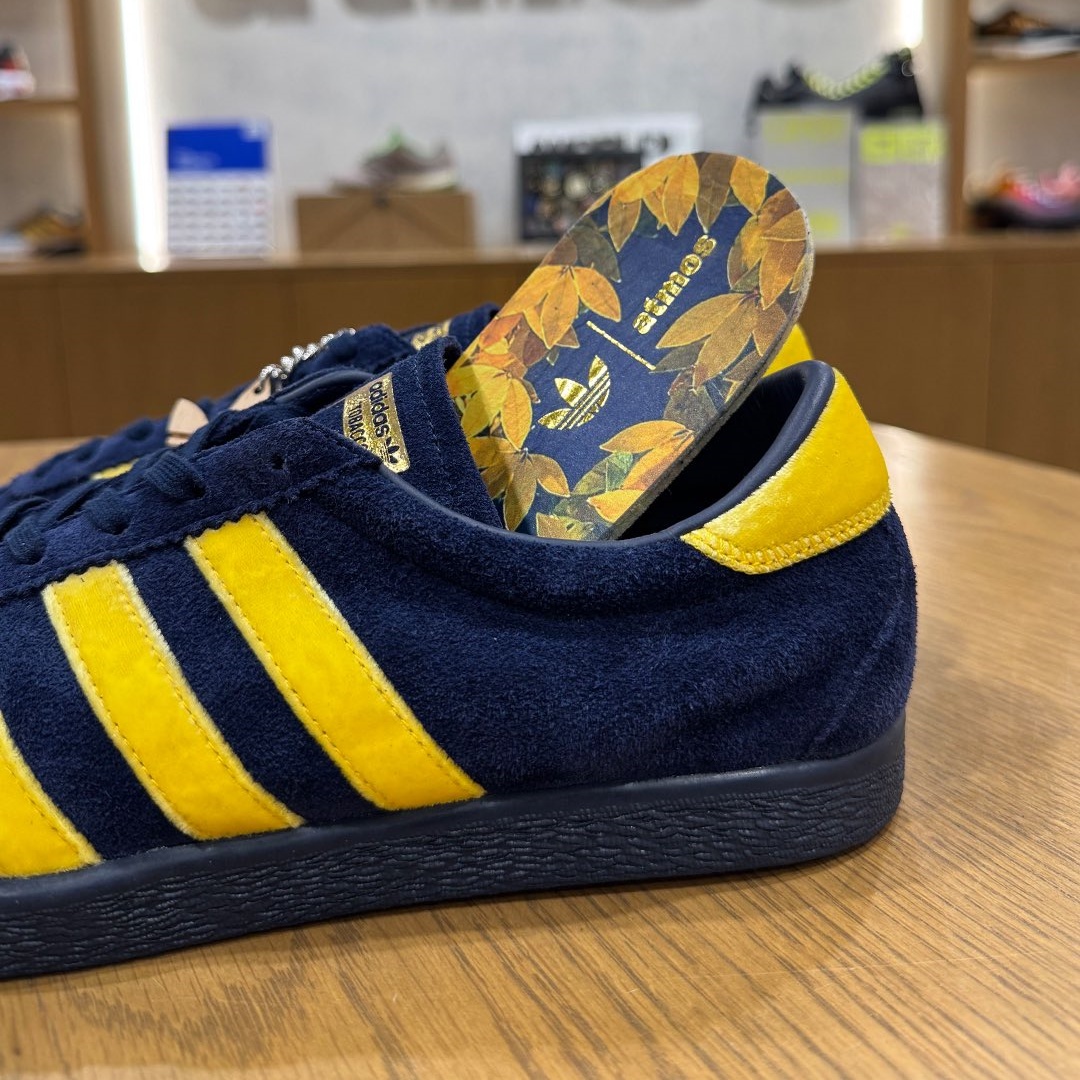 【2026年 9/25 発売予定】atmos × adidas Originals TOBACCO “Kouyou Pack” (アトモス アディダス オリジナルス タバコ “紅葉パック”) [KZ6431/KZ6432]