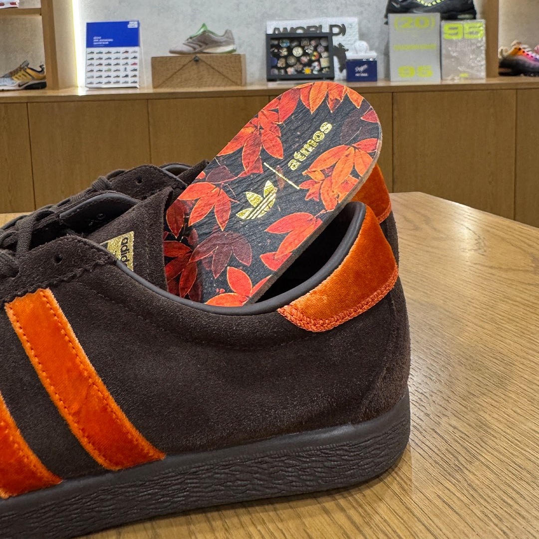 【2026年 9/25 発売予定】atmos × adidas Originals TOBACCO “Kouyou Pack” (アトモス アディダス オリジナルス タバコ “紅葉パック”) [KZ6431/KZ6432]