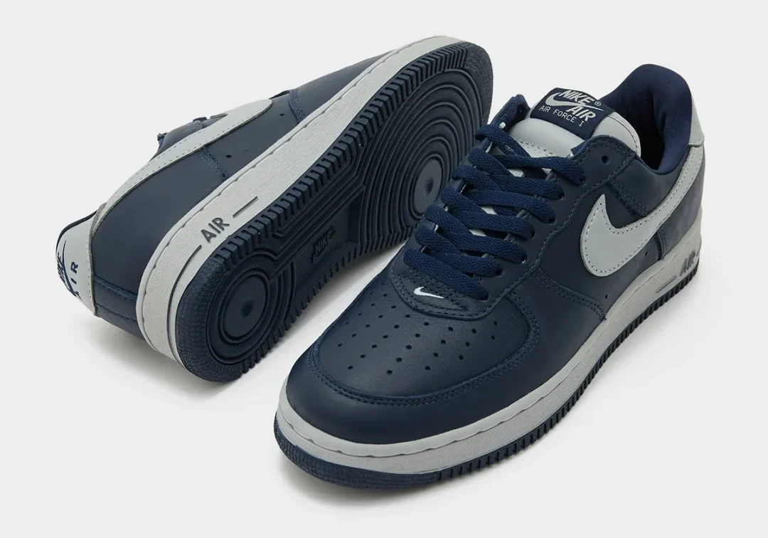 【2026年 発売予定】NIKE AIR FORCE 1 01 LOW “College Navy/Light Smoke Grey” (ナイキ エア フォース 1 ロー “カレッジネイビー/ライトスモークグレー”) [IV4501-400]