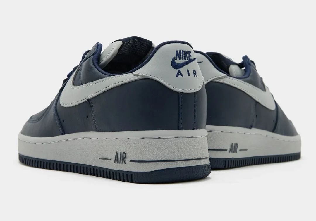 【2026年 発売予定】NIKE AIR FORCE 1 01 LOW “College Navy/Light Smoke Grey” (ナイキ エア フォース 1 ロー “カレッジネイビー/ライトスモークグレー”) [IV4501-400]