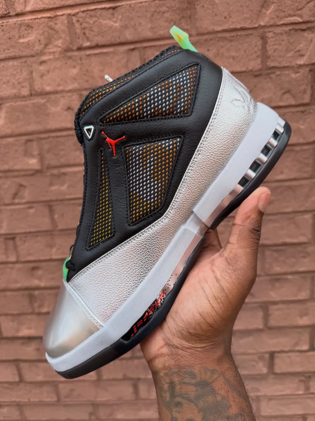 【2026年 8/15 発売】Free the Youth x NIKE AIR JORDAN 16 SP (フリーザユース ナイキ エア ジョーダン FTY) [IV7638-001]