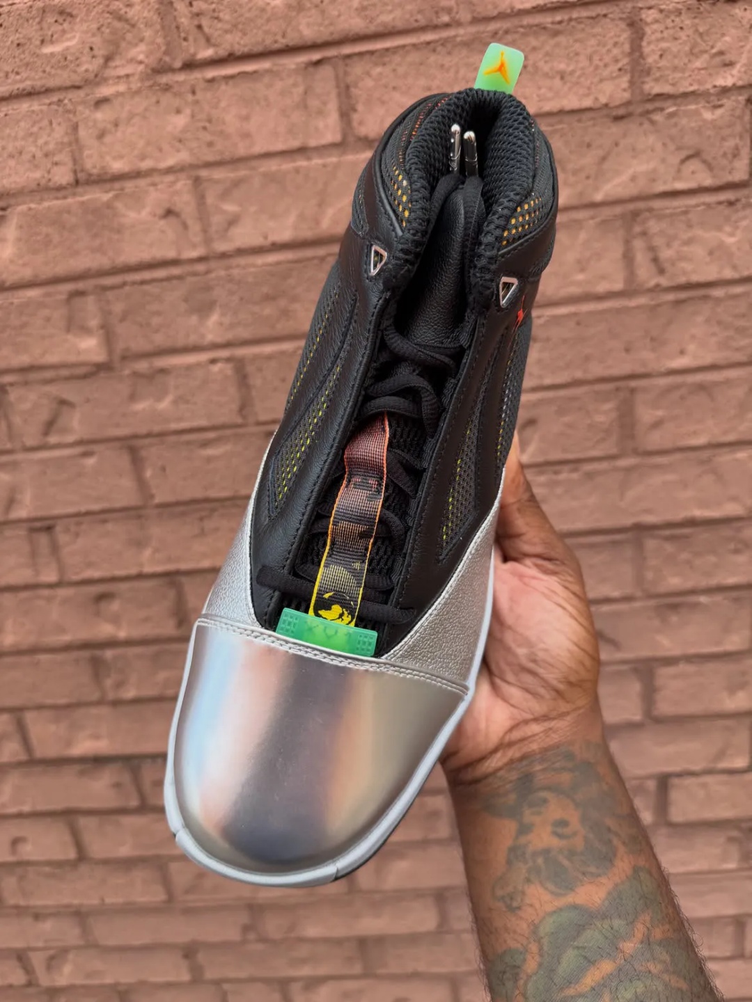 【2026年 8/15 発売】Free the Youth x NIKE AIR JORDAN 16 SP (フリーザユース ナイキ エア ジョーダン FTY) [IV7638-001]