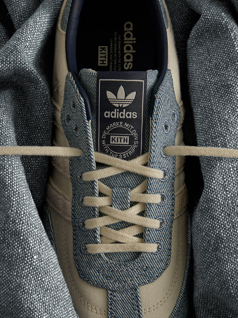 【2026年 8/31 発売】KITH for adidas Originals 2026 FALL SAMBA "Denim" (キス アディダス オリジナルス サンバ "デニム”)