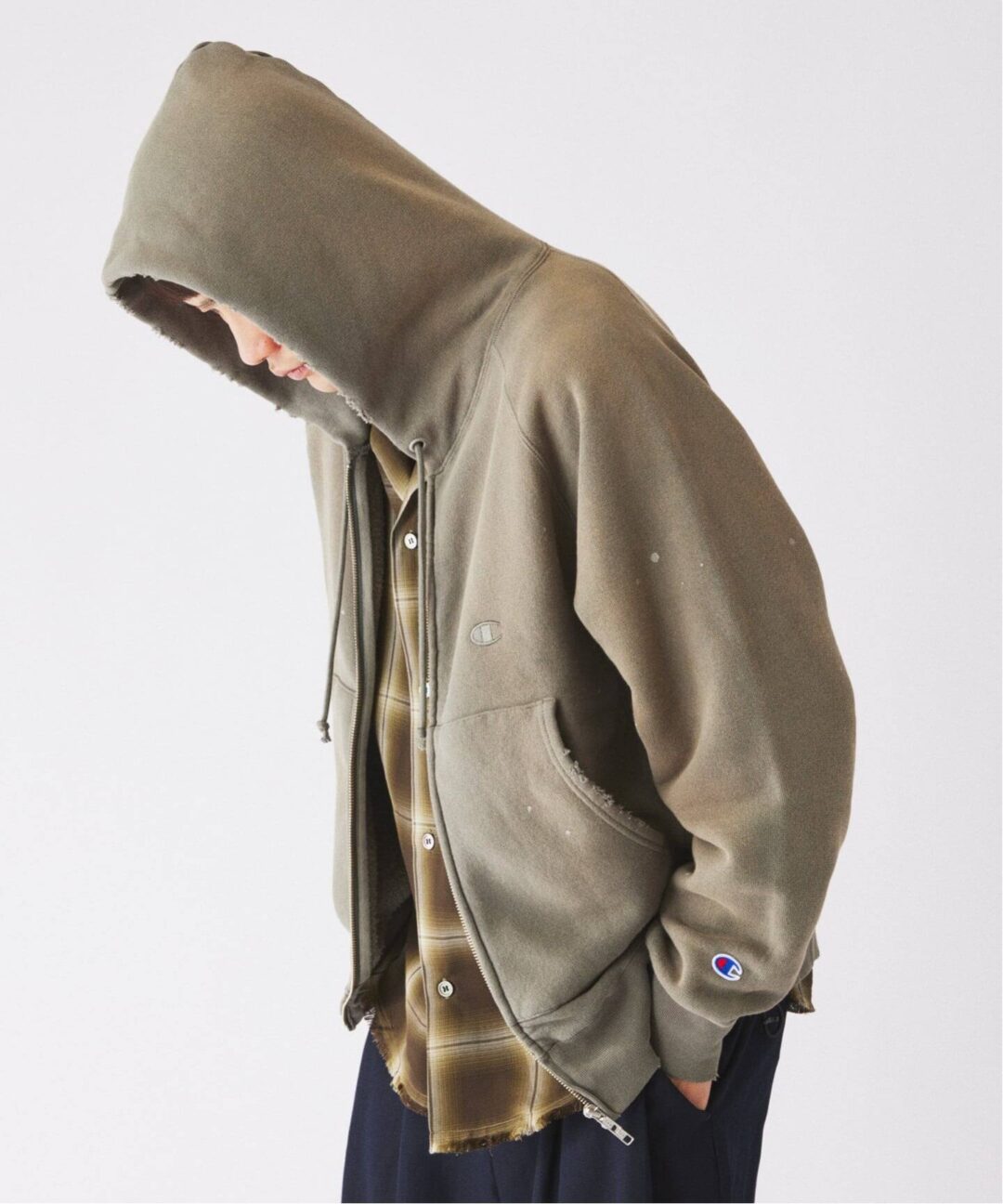 Champion × JOURNAL STANDARD relume 2026 FW 別注 “リバースウィーブ オーバーダイ スウェット”が10月中旬 発売 (チャンピオン ジャーナルスタンダード)