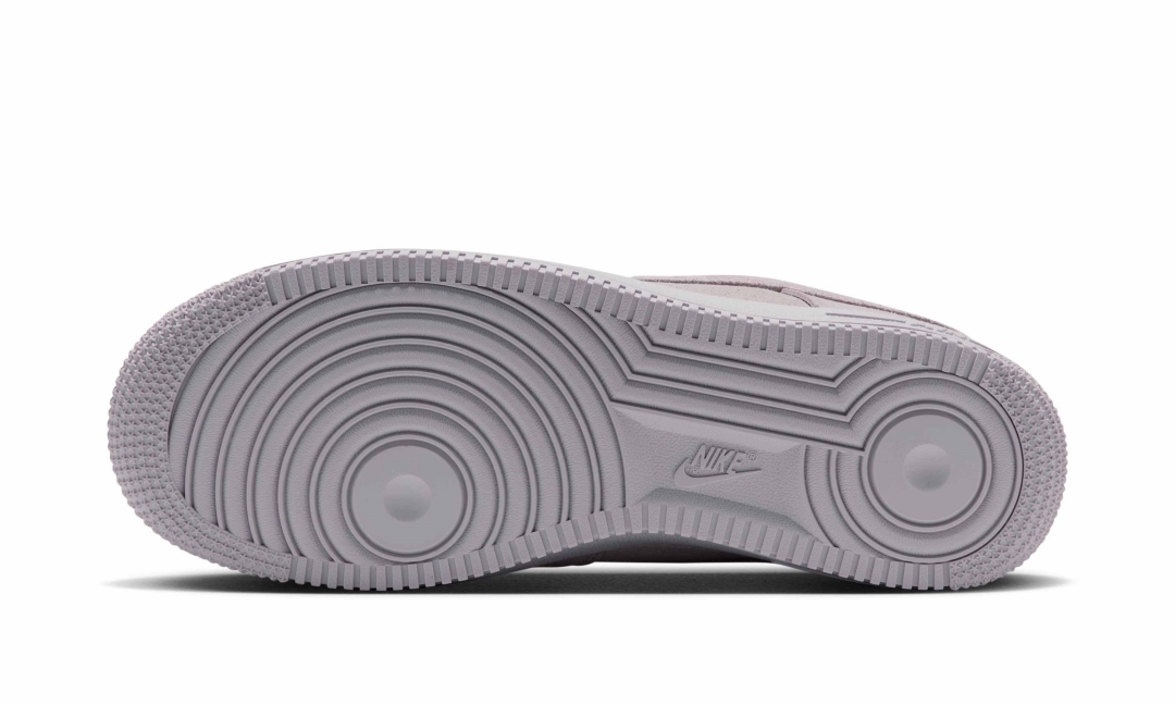 【2026年 発売予定】NIKE W AIR FORCE 1 01 LOW “Vast Grey/Metallic Silver/Pencil Point” (ナイキ エア フォース 1 ロー “グレー/シルバー”) [IX7362-078]