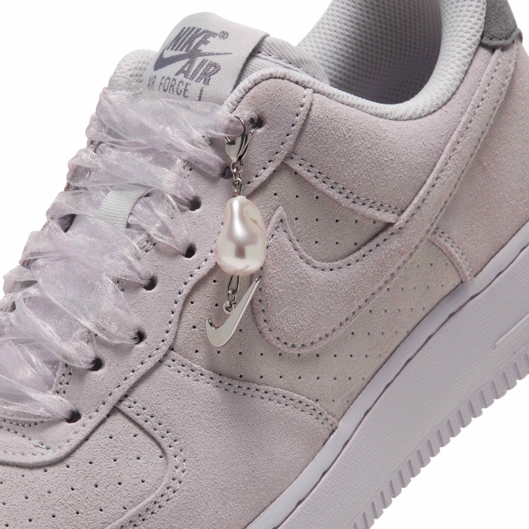 【2026年 発売予定】NIKE W AIR FORCE 1 01 LOW “Vast Grey/Metallic Silver/Pencil Point” (ナイキ エア フォース 1 ロー “グレー/シルバー”) [IX7362-078]