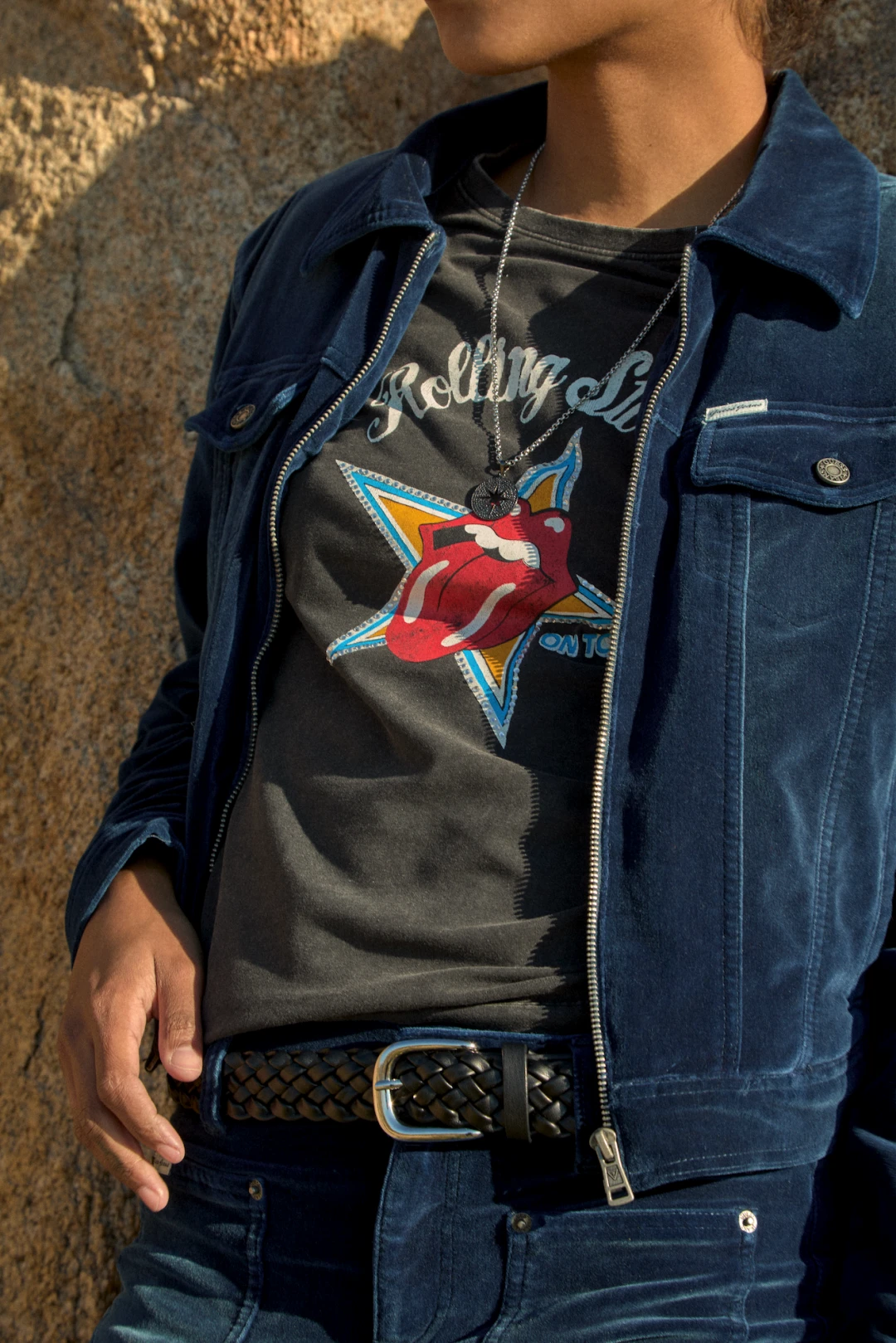 GUESS JEANS × THE ROLLING STONES カプセルコレクションが2026年 9/10 発売 (ゲス ジーンズ ザ・ローリング・ストーンズ)
