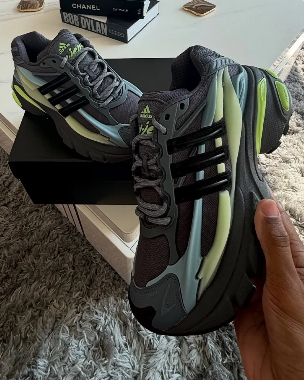 【2026年 10/24 発売予定】Pharrell Williams x adidas Originals JELLYFISH “Onix/Aurora Onix” (ファレル・ウィリアムス アディダス オリジナルス ジェリーフィッシュ) [KH6728]