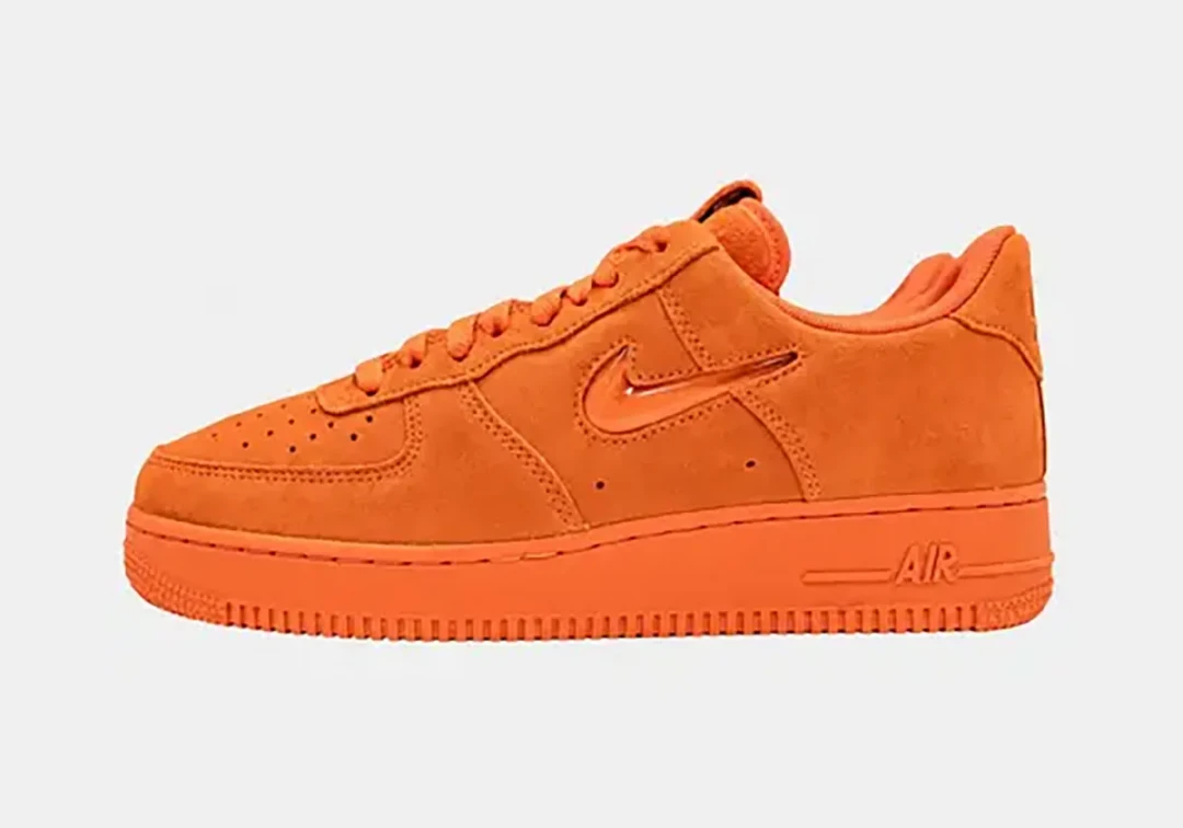 【2026年 発売予定】WNBA x NIKE AIR FORE 1 LOW “Brilliant Orange” (ウィメンズ・ナショナル・バスケットボール・アソシエーション ナイキ エア フォース ロー “ブリリアントオレンジ”) [IR5089-800]