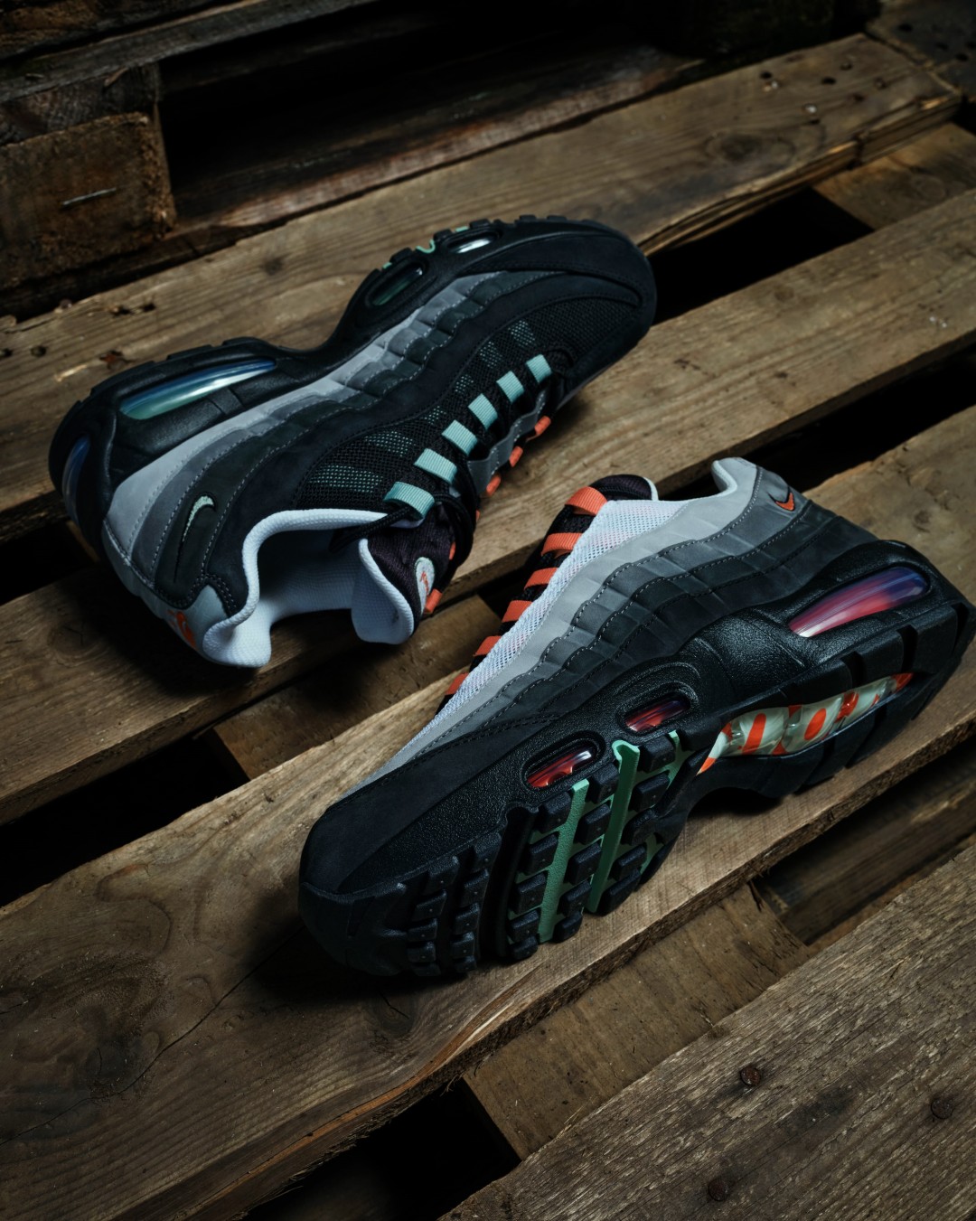 【2026年 10/1 発売予定】NIKE AIR MAX 95 “110 Day Liverpool” (ナイキ エア マックス “リバプールFC”)