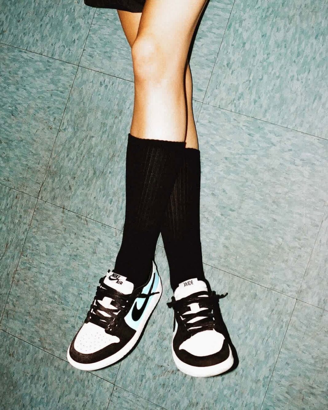 【2026年 12/11 発売予定】JAIDE x NIKE W AIR JORDAN 1 LOW OG “White/Black” (ジェイド ナイキ エア ジョーダン ロー “ホワイト/ブラック”) [JA5925-100]