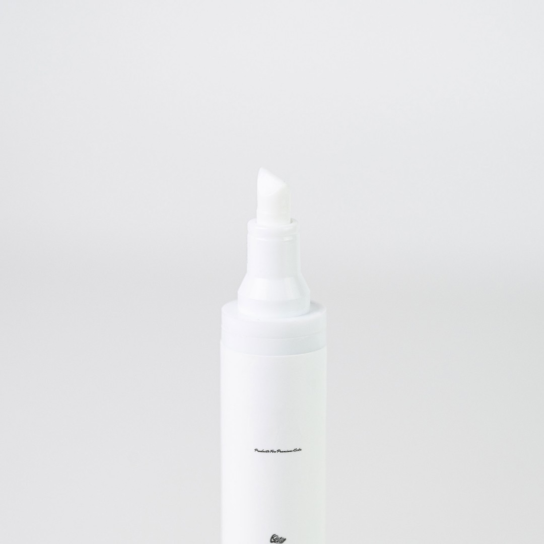 KicksWrapからデリケートな布素材特化型のペン型シミ抜き剤「Fabric Stain Remover」が2026年 9/17 19:00 発売 (キックスラップ)