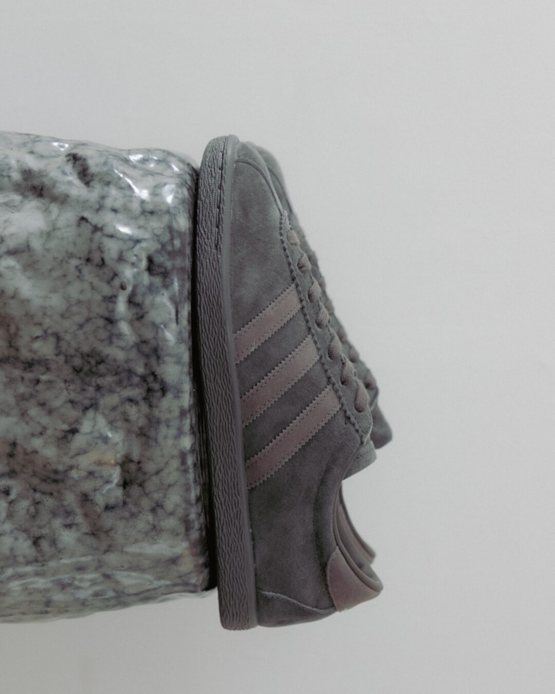 adidas Originals for URBAN RESEARCH TOBACCO 2026 FW “Cinder”が10/23 発売 (アーバンリサーチ アディダス オリジナルス タバコ)