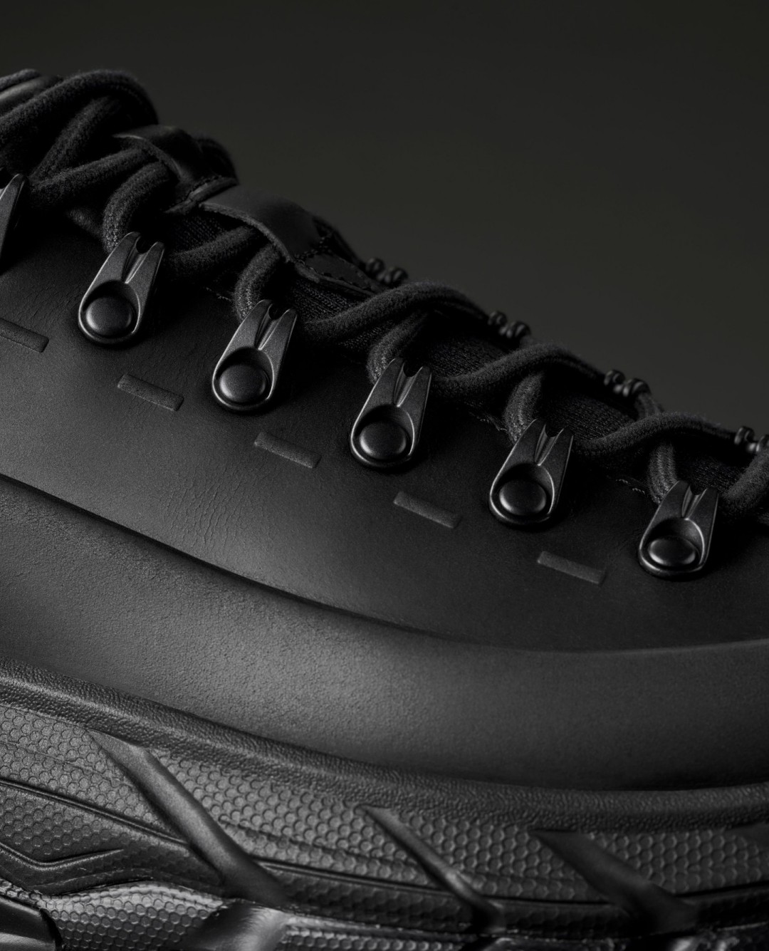 【2026年 9/18 発売】HOKA TOR SUMMIT LEATHER TP “Black” (ホカ トー・サミット レザー)