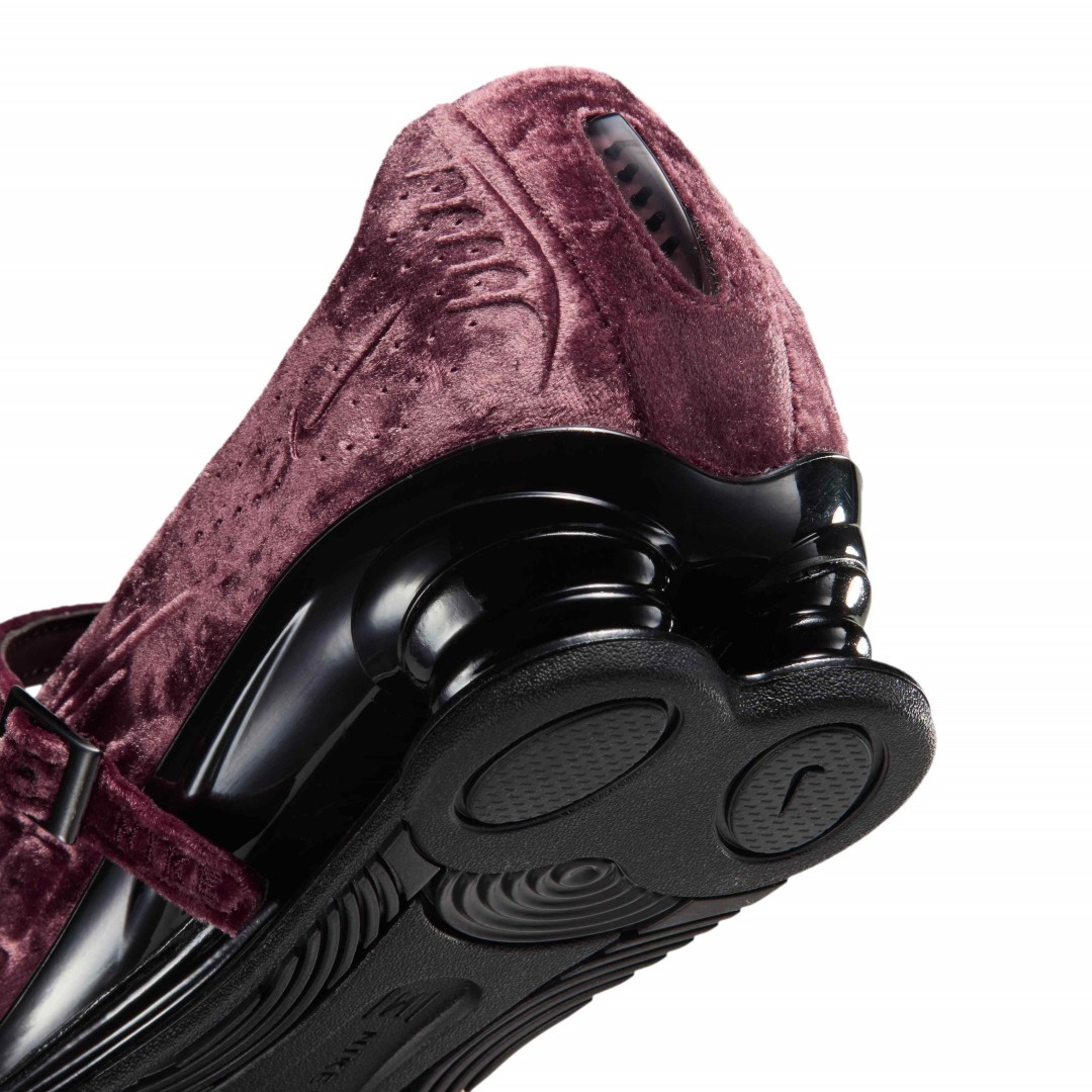 【2026年 10/1 発売】NIKE SHOX Z CALISTRA VELVET “Black/Bright Burgundy” (ナイキ ショックス カリストラ ベルベット “ブラック/ブライトバーガンディ”) [IR8667-001/IR8667-600]