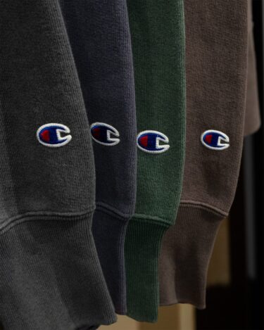 V.A. × Champion “REVERSE WEAVE Vintage Wash Sweat”が発売 (ヴィエー チャンピオン リバースウィーブ ビンテージ ウォッシュ スウェット)