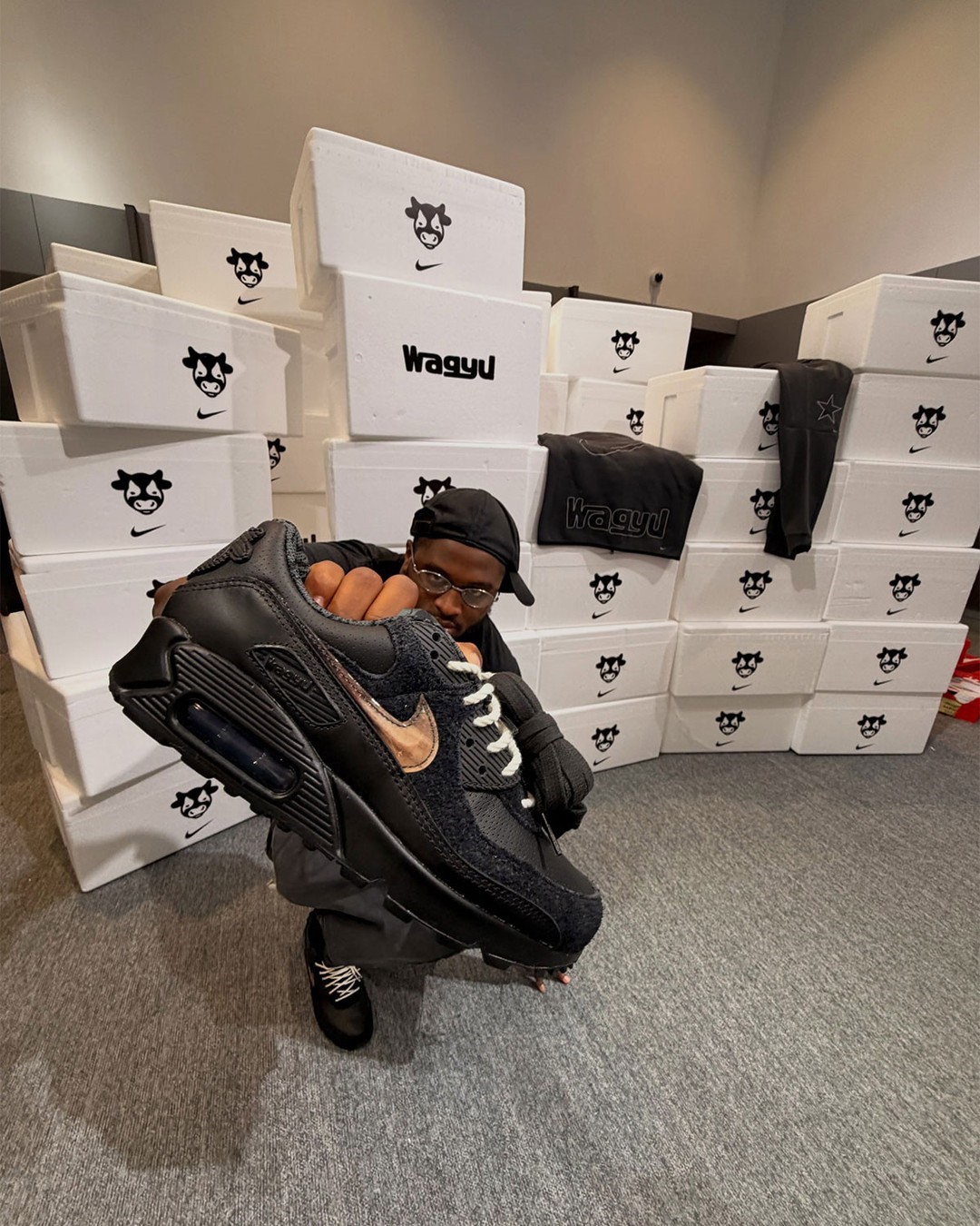 【2026年 9月 発売予定】WAGYU × NIKE AIR MAX 90 “Black” (ワギュウ ナイキ エア マックス “ブラック”) [IR1979-010]