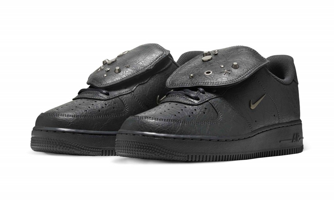 【2026年 10/8 発売予定】NIKE W AIR FORCE 1 07 LOW “Charms/Long Tongue” (ナイキ エア フォース ロー “チャームズ/ロングタン”) [IZ9073-060]