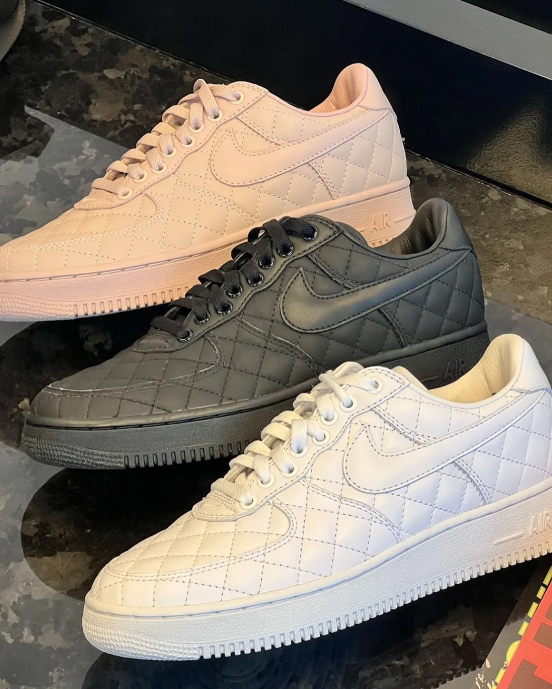 【2027年 発売予定】NIKE AIR FORCE 1 LOW “Quilted/45th Anniversary” (ナイキ エア フォース ロー “キルティング/45周年”)