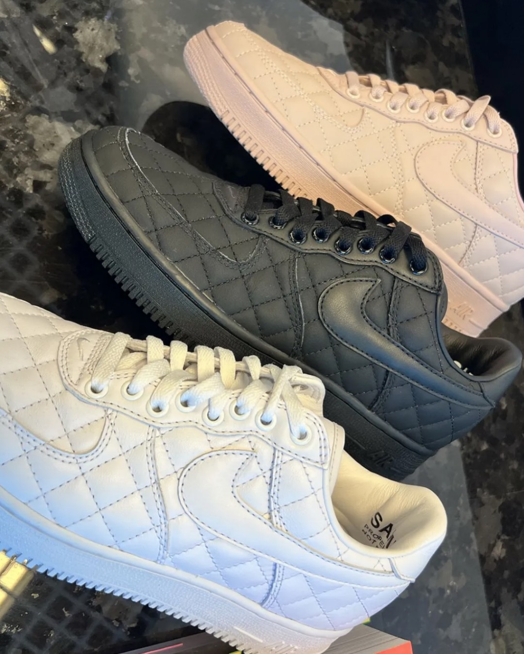 【2027年 発売予定】NIKE AIR FORCE 1 LOW “Quilted/45th Anniversary” (ナイキ エア フォース ロー “キルティング/45周年”)