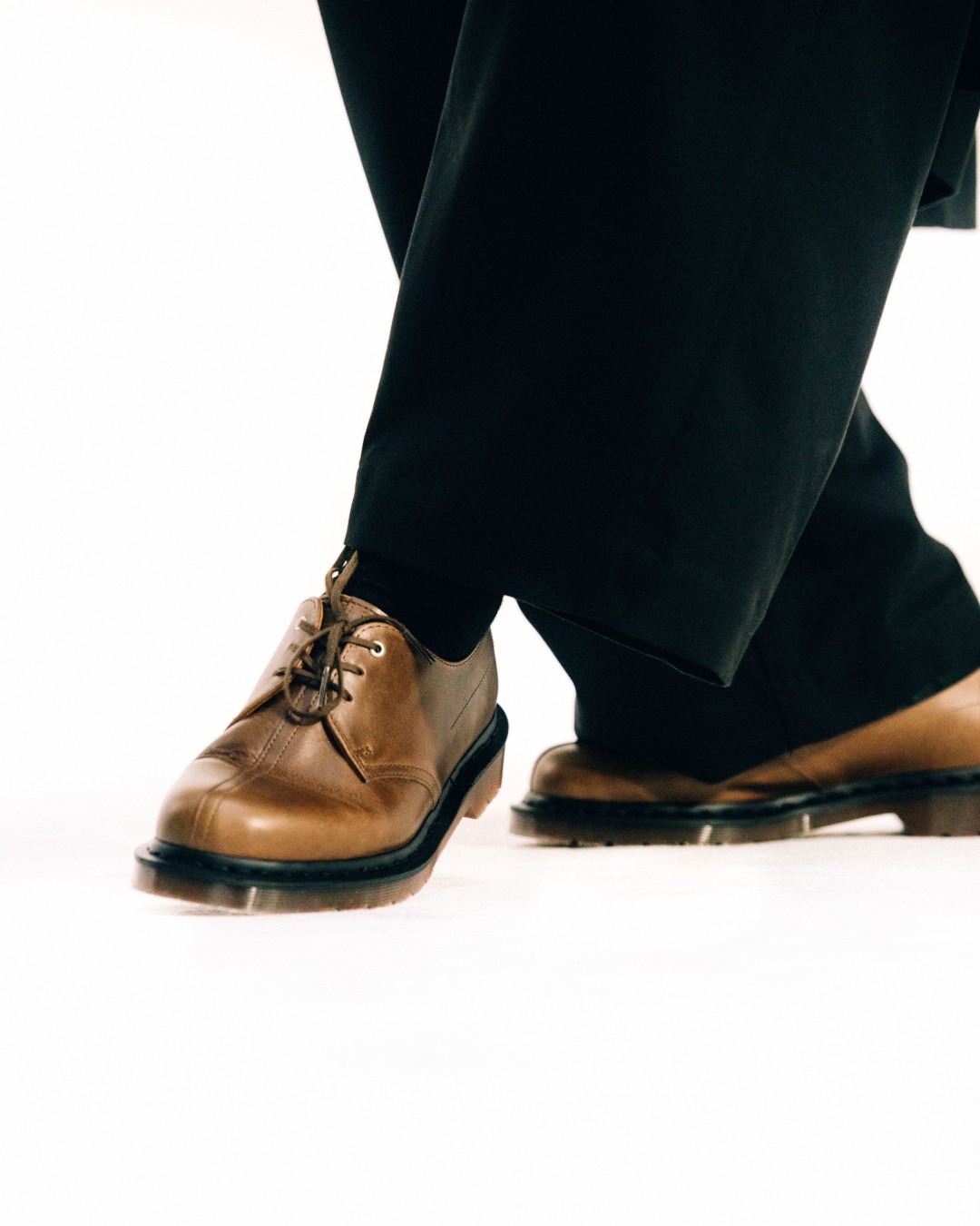Dr. Martens x SAGE NATION 初コラボ “NATION 3 EYE SHOE”が2026年 9/30 発売 (ドクターマーチン セージ ネーション)