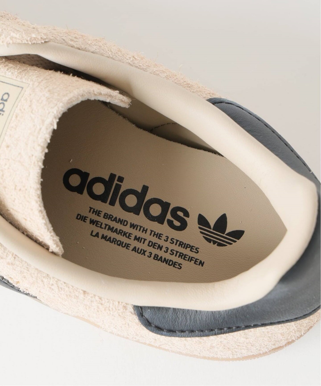 【2026年 10月中旬 発売】JOURNAL STANDARD relume × adidas Originals GAZELLE INDOOR “KHATHR/CBLACK/PREBLE” (アディダス オリジナルス ガゼル ロー インドア) [KJ8317]