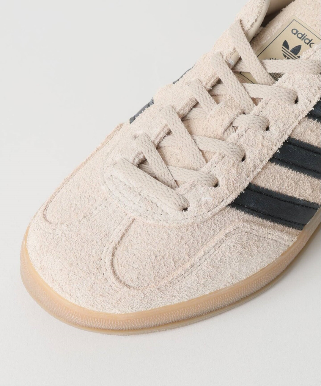 【2026年 10月中旬 発売】JOURNAL STANDARD relume × adidas Originals GAZELLE INDOOR “KHATHR/CBLACK/PREBLE” (アディダス オリジナルス ガゼル ロー インドア) [KJ8317]