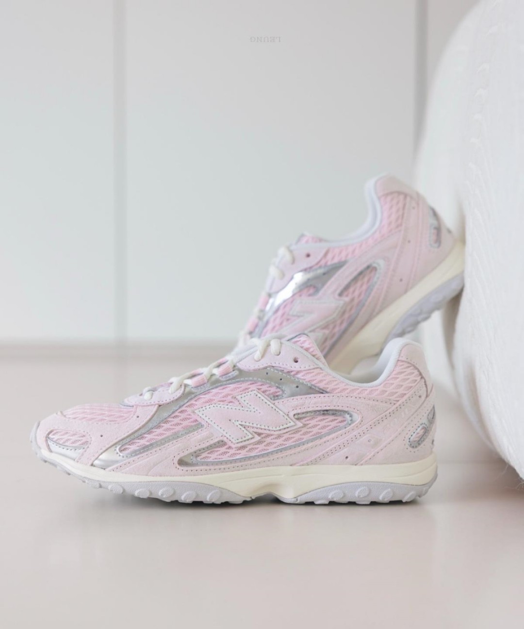 【atmos pink EXCLUSIVE・2026年 9/18 発売】New Balance U204L 210/2BL (ニューバランス アトモス) [U204L210/U204L2BL]