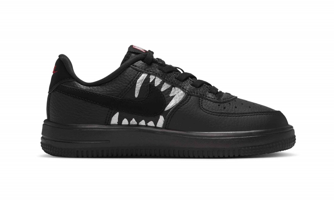 【海外 2026年 9/20 発売予定】NIKE GS AIR FORCE 1 LOW “Halloween/Black/university Red” (ナイキ エア フォース 1 ロー “ハロウィン/ブラック/ユニバーシティレッド”) [IQ2241-001]
