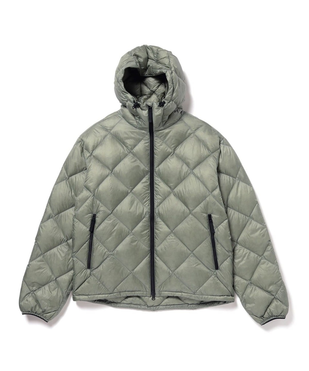 BEAMS 2026 FW “ライトウェイト ダウン フーディ”が11月下旬 発売 (ビームス)