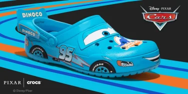 Crocs × cars “Lightning McQueen Dinoco Crocband Clog”が、2026年 9/17 発売 (クロックス カーズ “ライトニング マックイーン ダイナコ クロッグ”) [213582-90H]