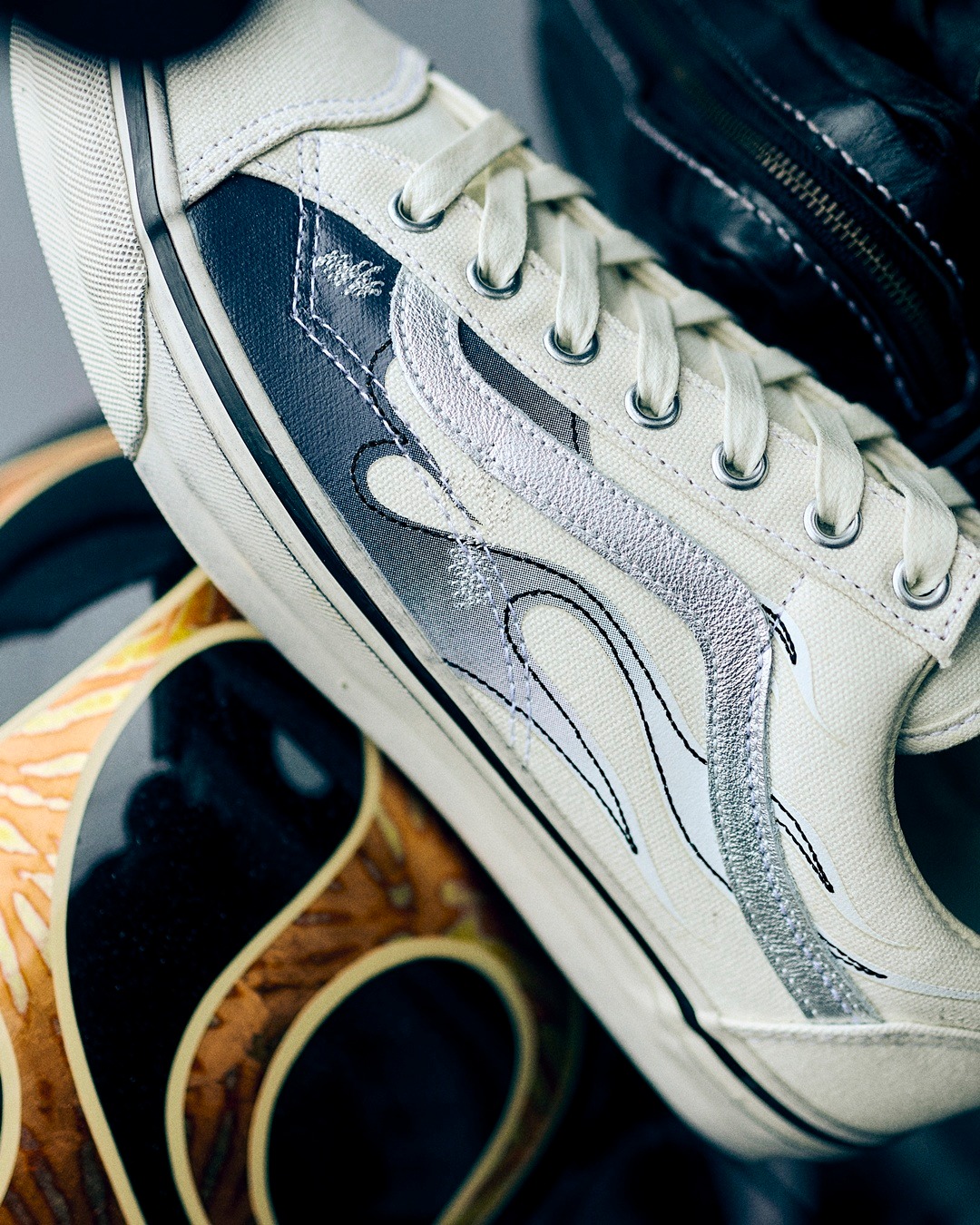 【2026年 10/4 発売】VANS PREMIUM OLD SKOOL 36 FLAME “BLACK/MARSHMALLOW” (バンズ プレミアム オールドスクール フレイム “ブラック/マシュマロ”) [VN000D9RCJK/VN000D9RCCZ]